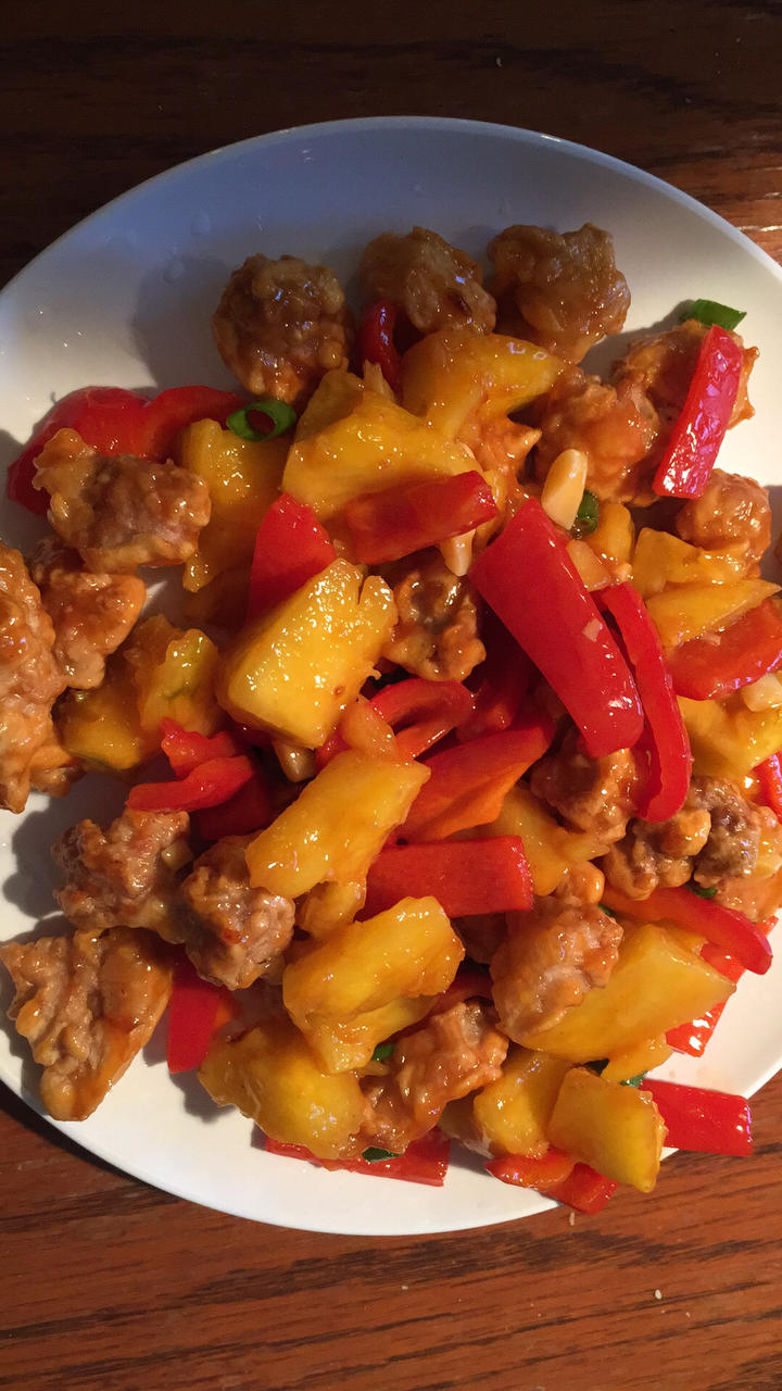 菠萝咕噜肉