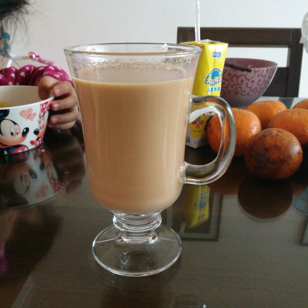 芒果班戟+港式奶茶