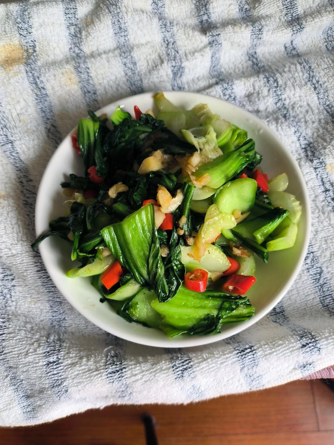 厨师长疑难解答：青菜“炝炒跟清炒”的区别，家庭硬核小技巧