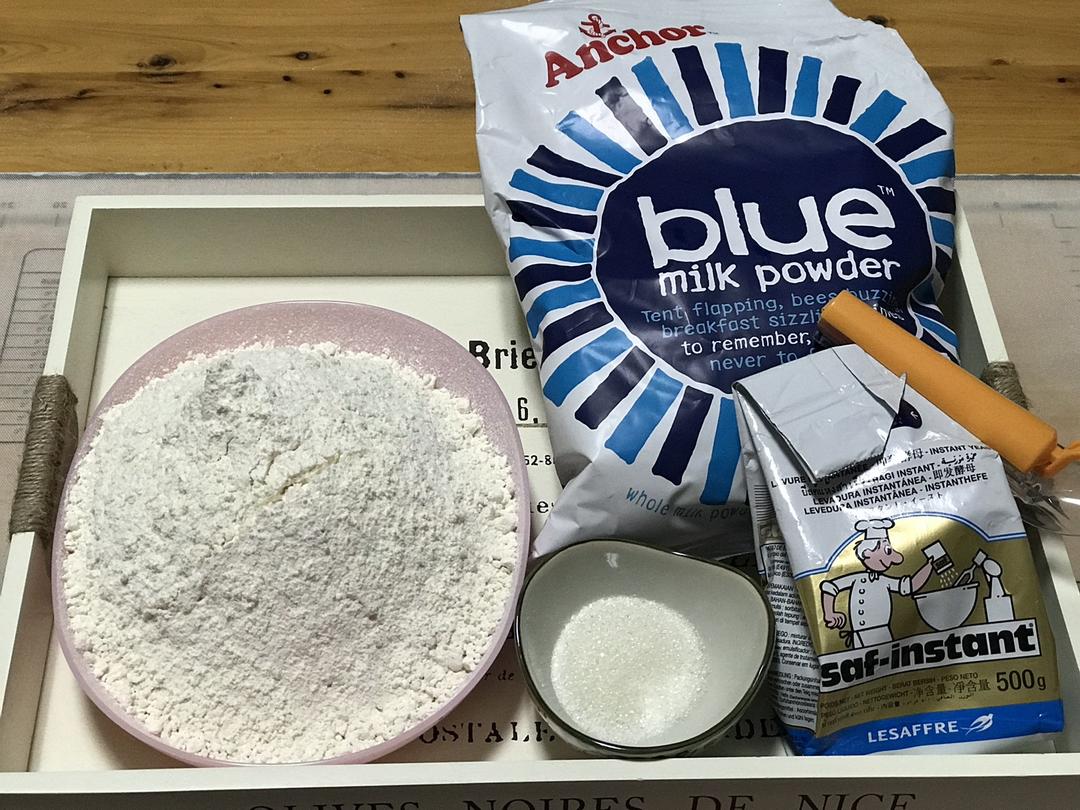 纯奶手撕吐司的做法 步骤1