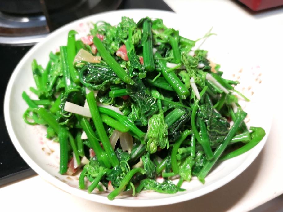 【炒佛手瓜尖的做法步骤图,炒佛手瓜尖怎么做好吃】白夏至草_下厨房