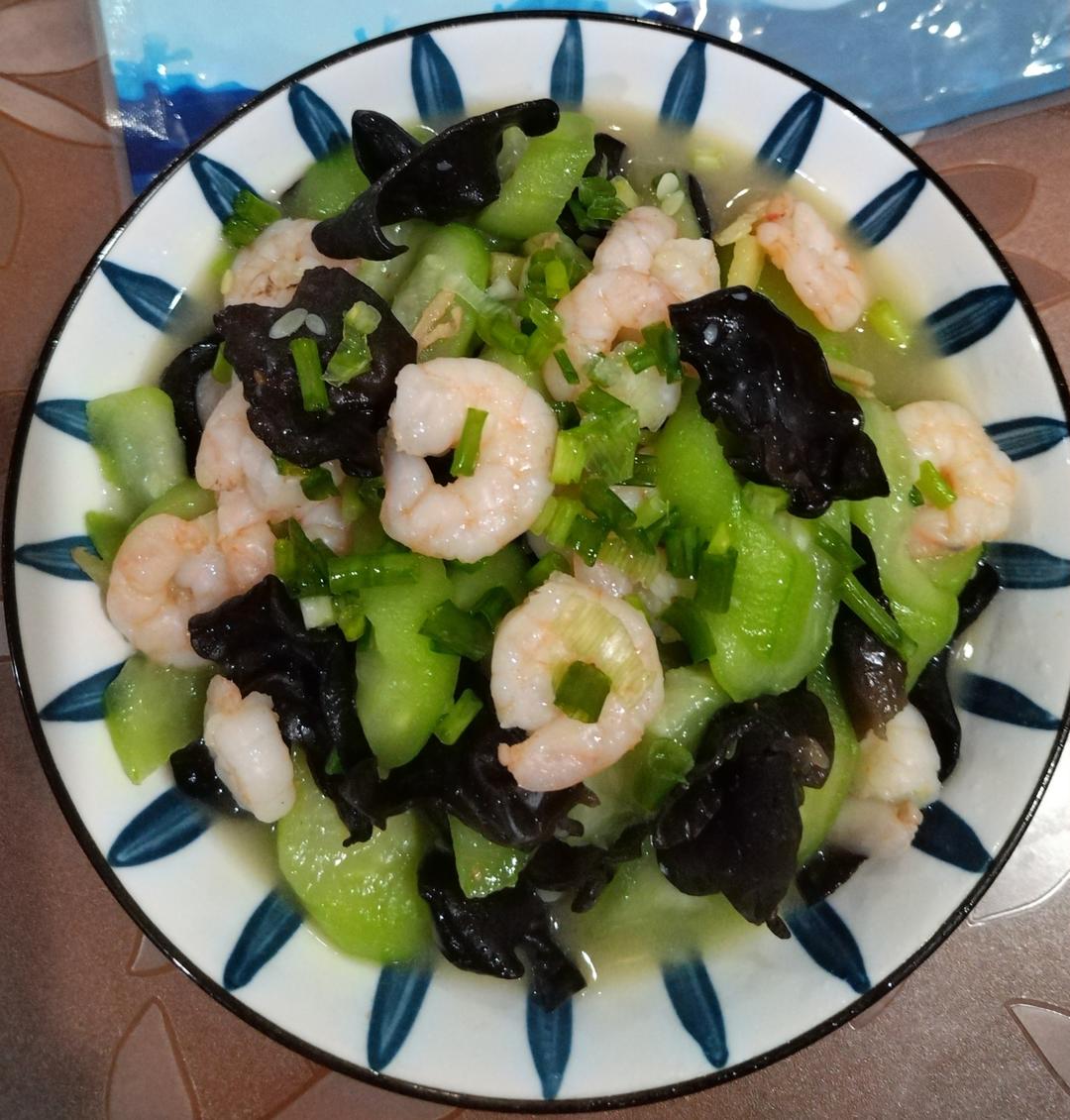 锅圈食汇～虾仁丝瓜黑木耳