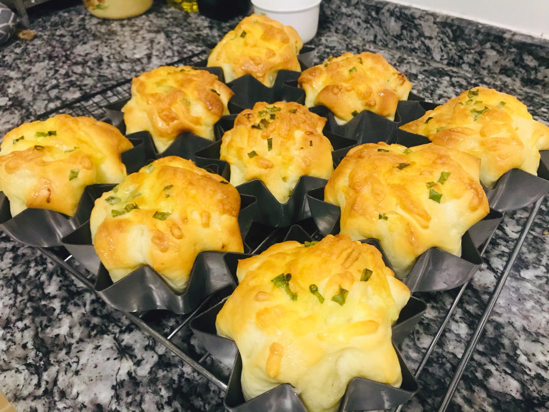 香葱肉松小炸弹