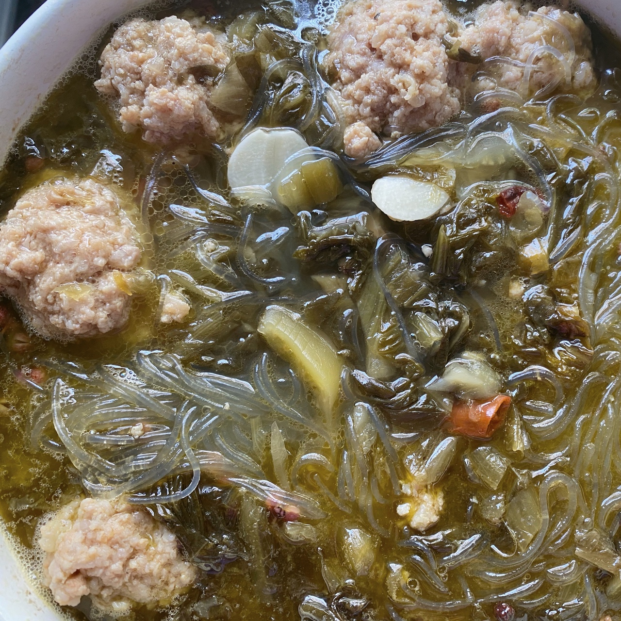 夏季开胃的酸菜元子粉丝汤的做法