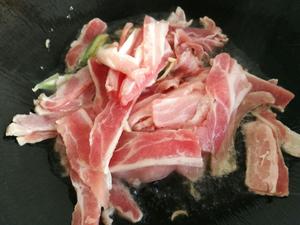 酱香蒜苔炒肉的做法 步骤4