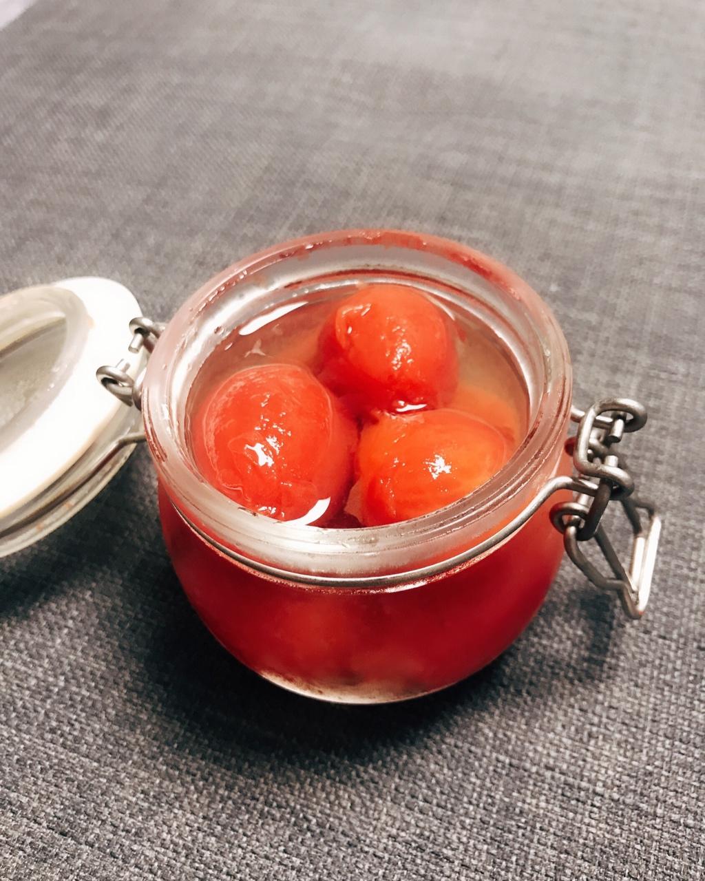 【酸梅小番茄】