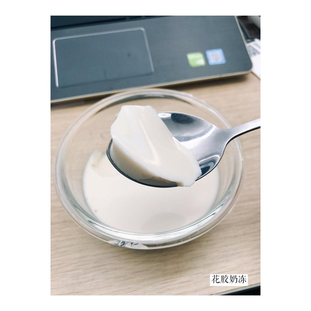 鲜奶炖花胶