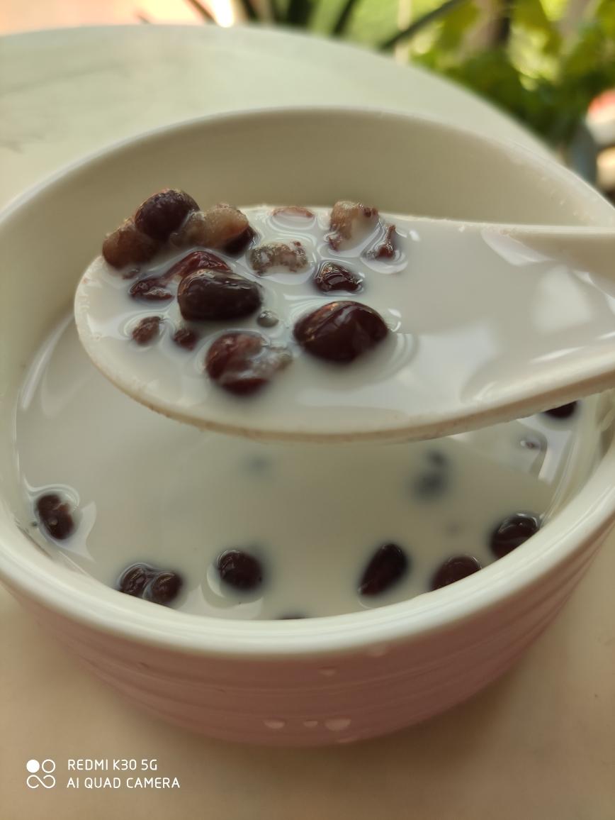 牛奶红豆汤的做法