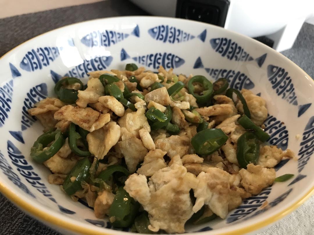 厨师长教你：“青椒炒鸡蛋”的家常做法 ,非常下饭