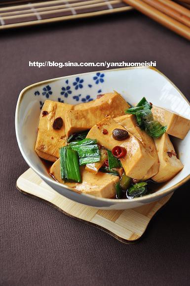 老干妈蒜香豆腐的做法