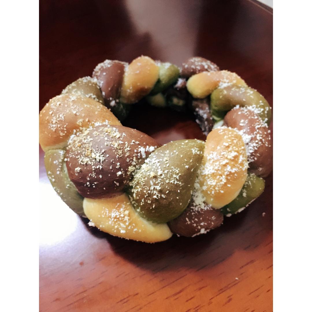 糖霜椰蓉三彩小面包