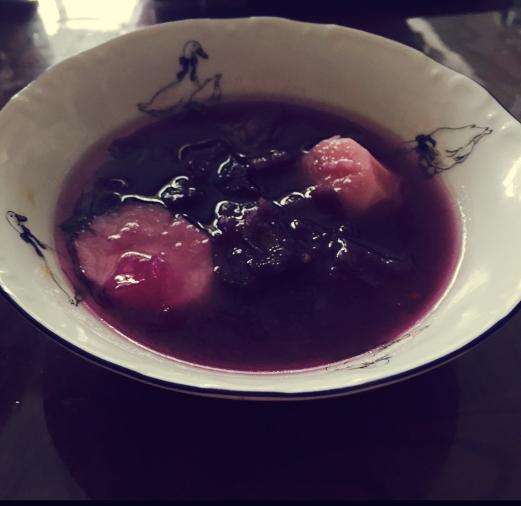 紫薯山药银耳羹（美容养颜功效）