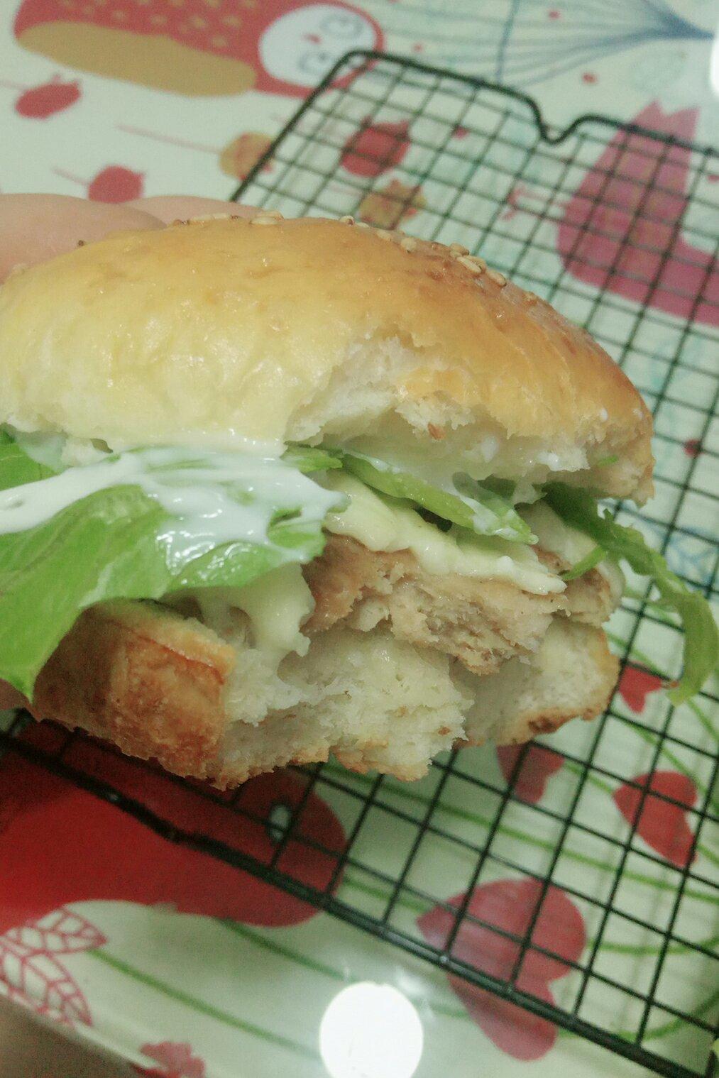 肯德基早餐汉堡轻松在家做 ---『玉米鸡肉汉堡包』