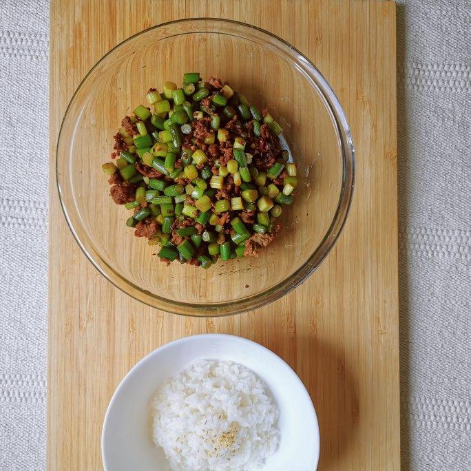正宗蒜苔炒肉的做法