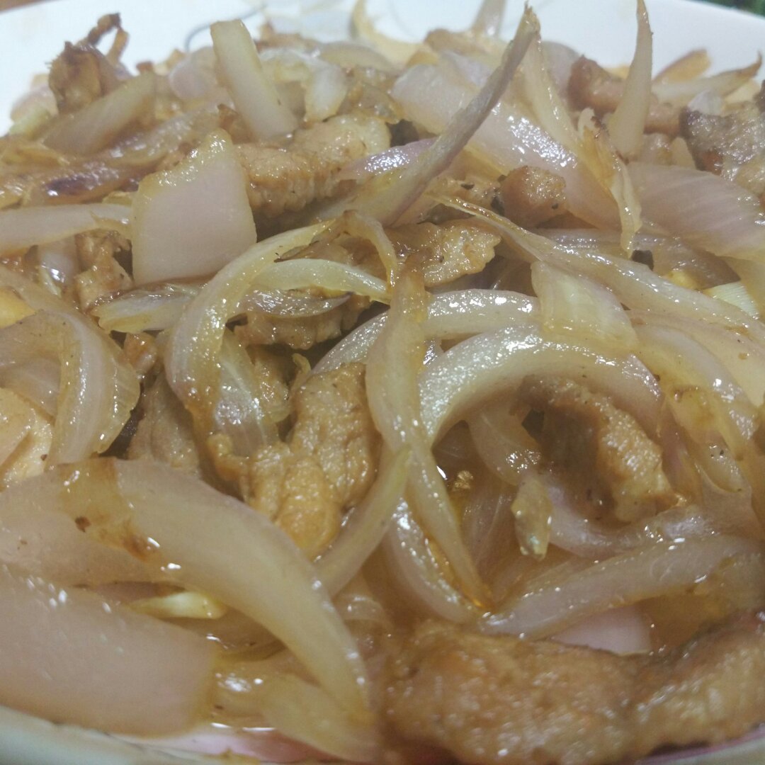 洋葱炒肉