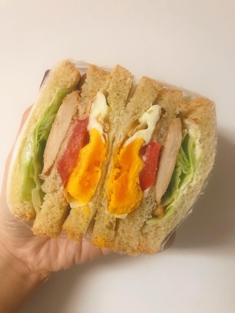 鸡胸肉三明治