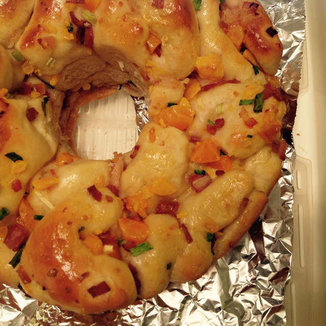 咸蛋黄培根葱香手撕包-香的没道理