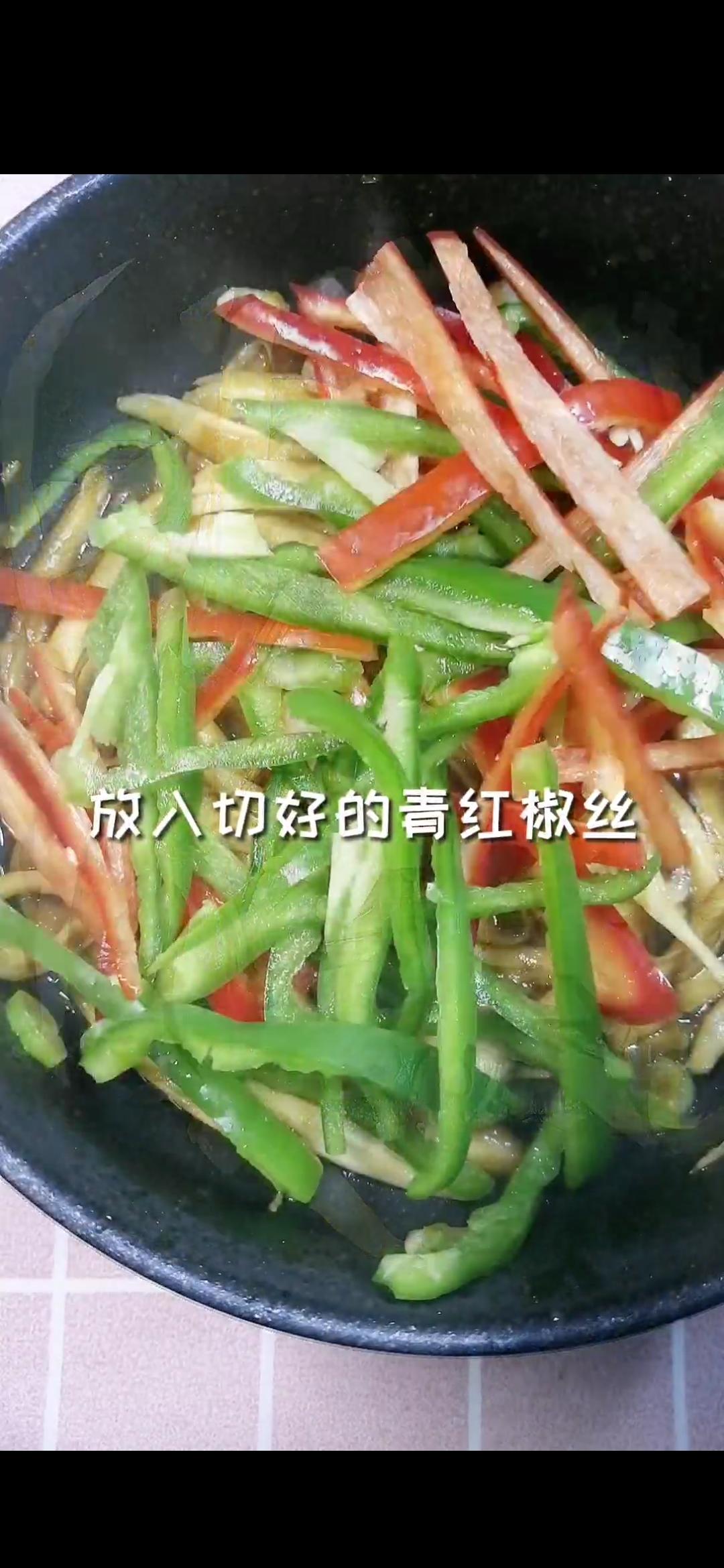 拿肉都不换辣炒手撕杏鲍菇的做法 步骤5