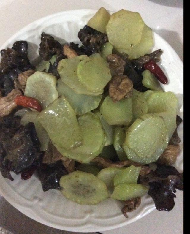 莴笋炒肉片