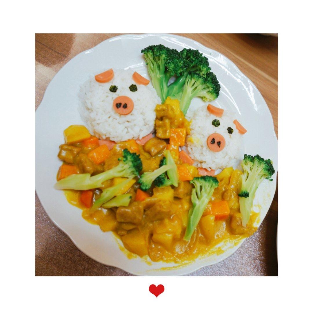 创意小猪咖喱饭团