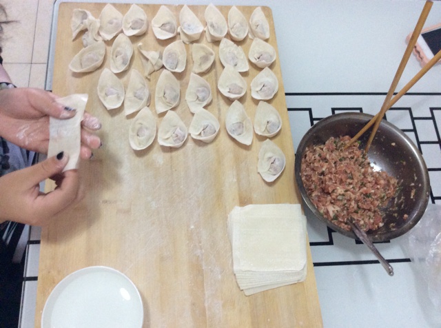 元宝馄饨的包法