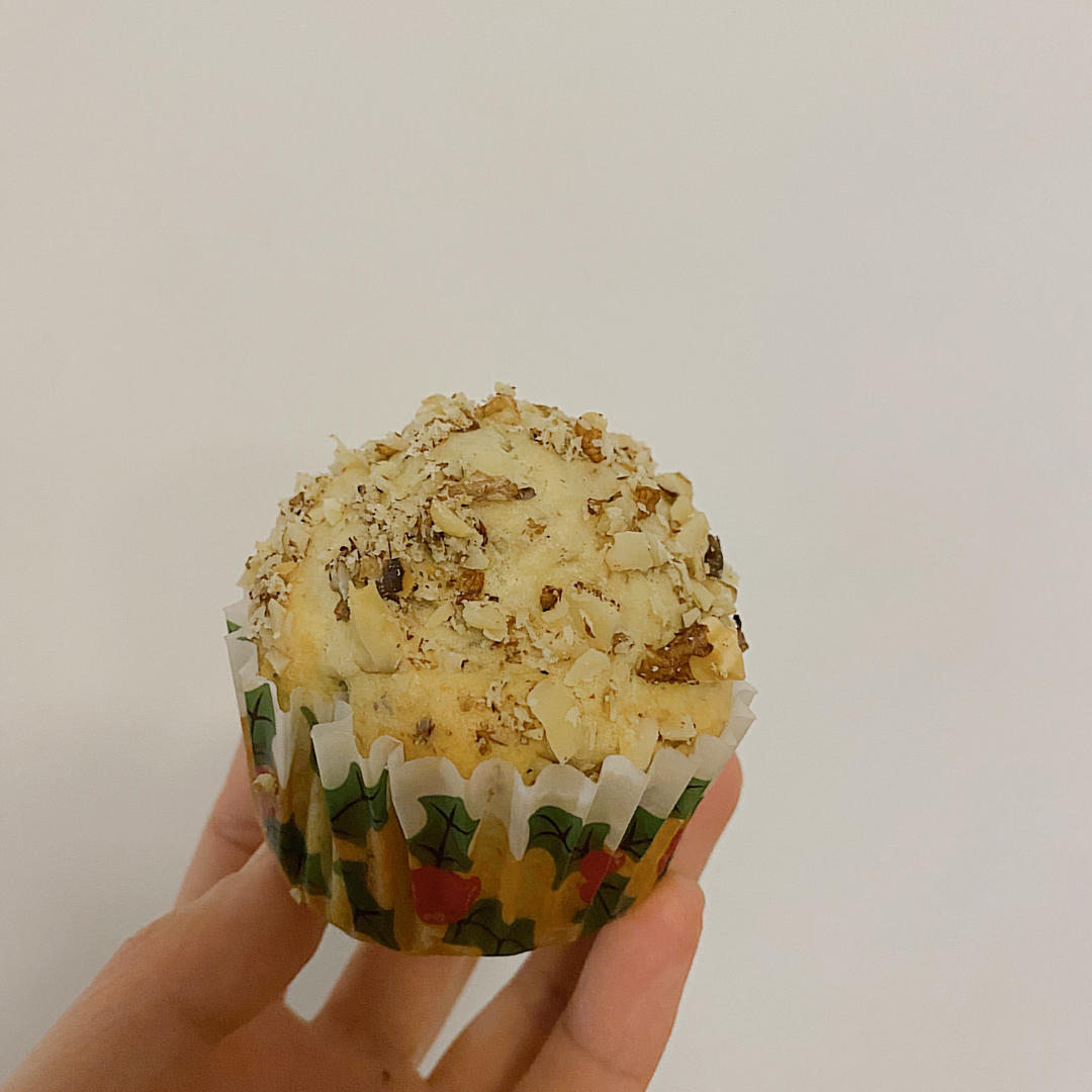只需搅拌入烤箱的香蕉麦芬