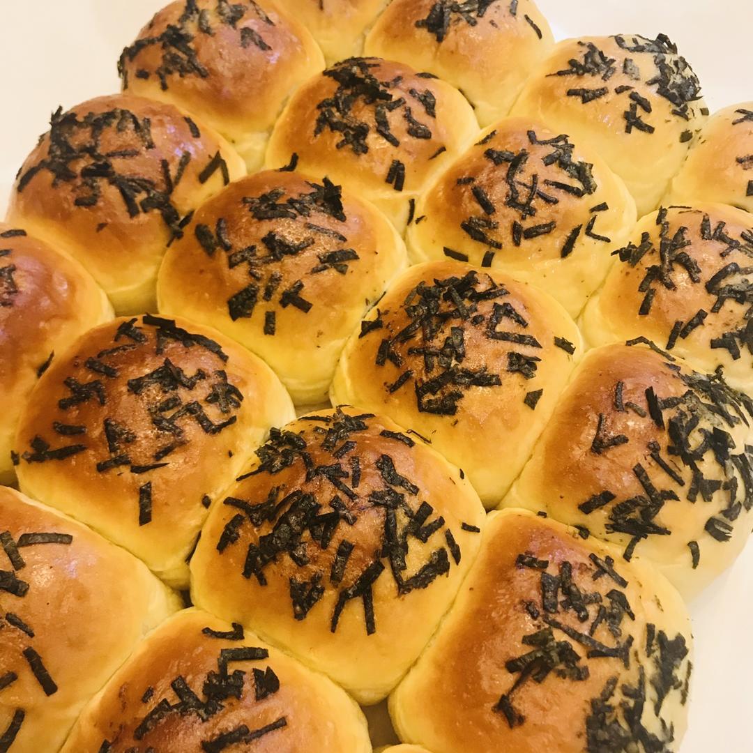 超柔软的肉松紫菜小面包