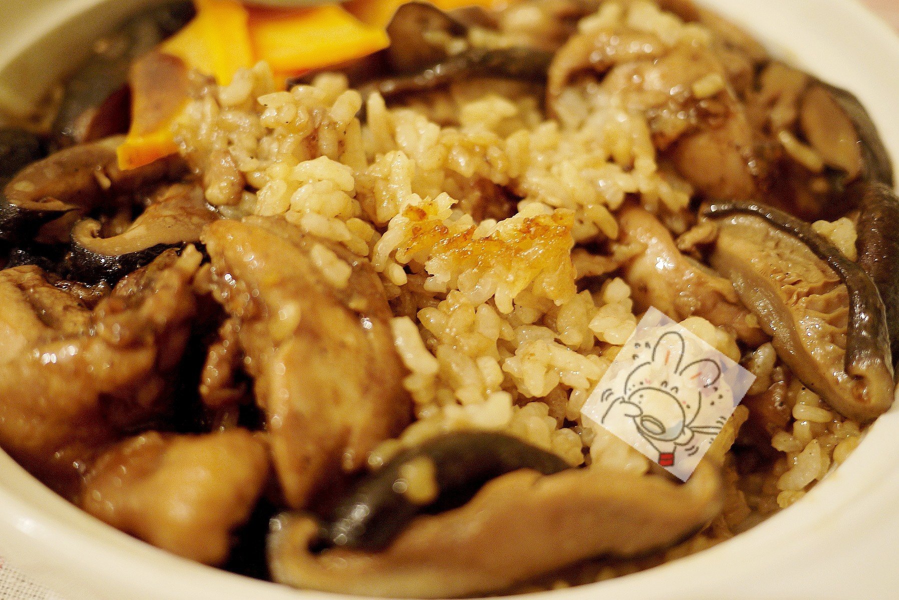 香菇滑鸡煲仔饭
