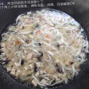 银鱼豆腐汤的做法 步骤5