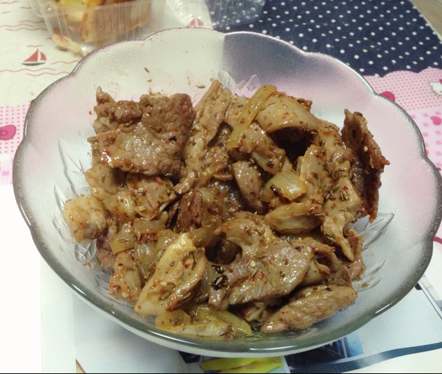 洋葱炒烤肉