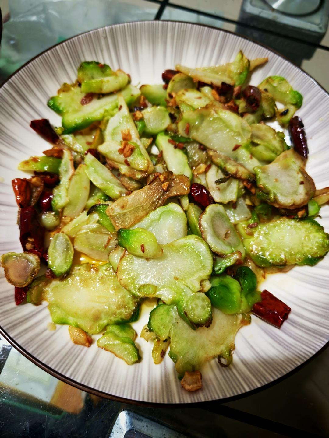 清炒儿菜（清香翠绿超好吃）