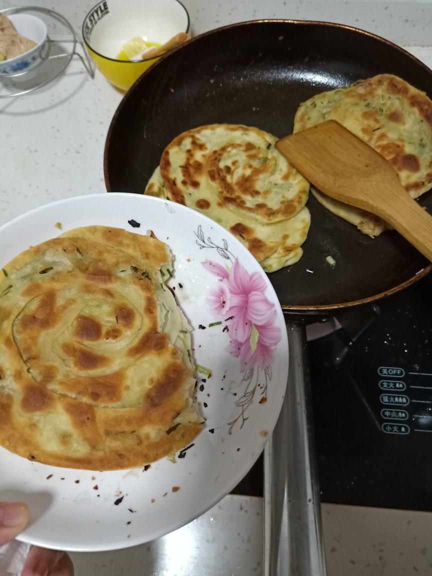 葱油饼（附外酥里嫩的技巧）