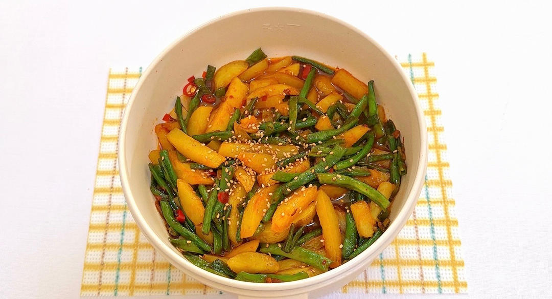 土豆烧豆角的做法