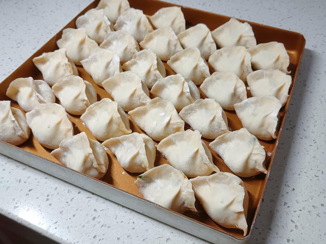 黄花鱼五花肉韭菜水饺