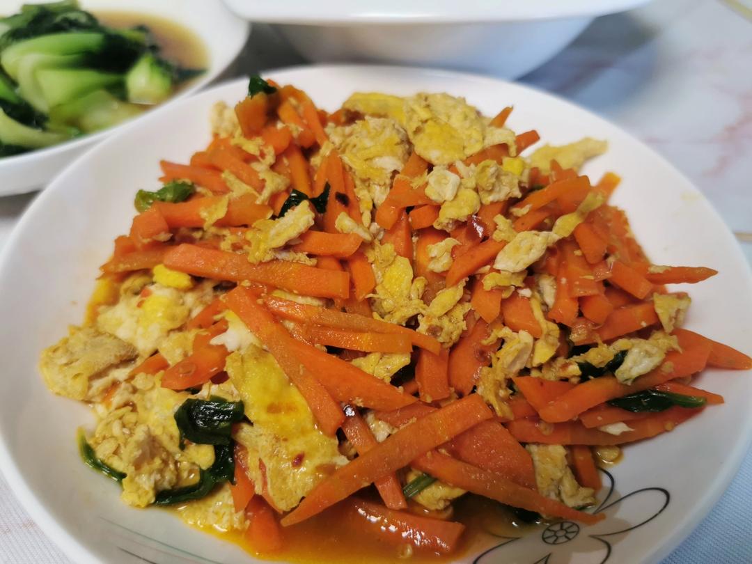 胡萝卜丝炒鸡蛋