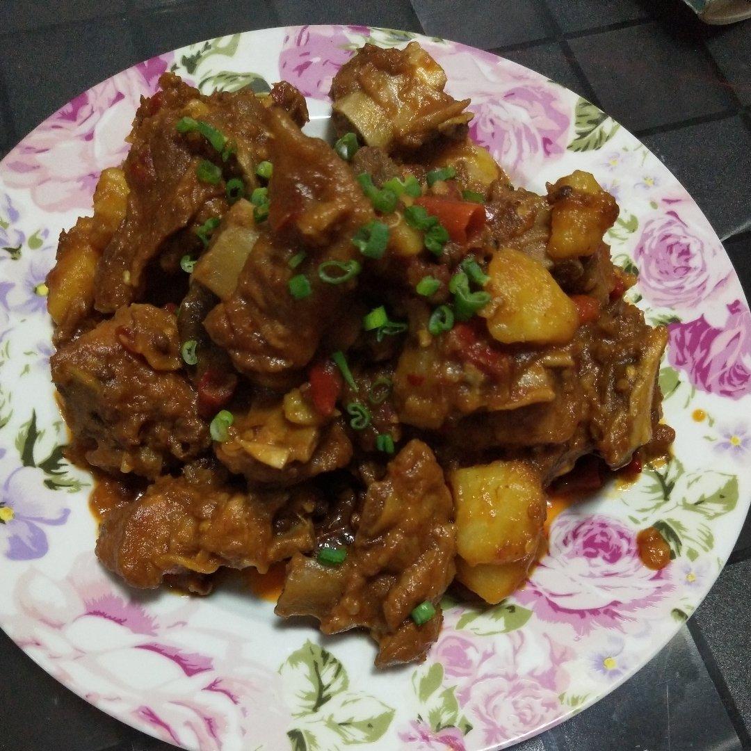 土豆炖排骨