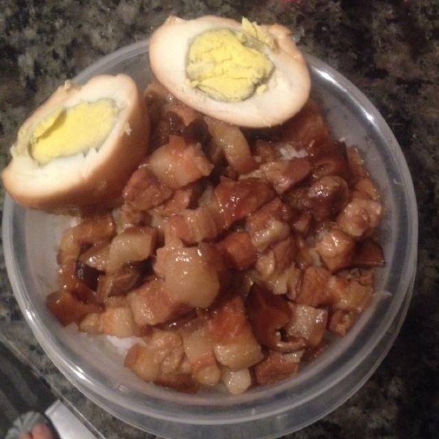 小家庭卤肉饭