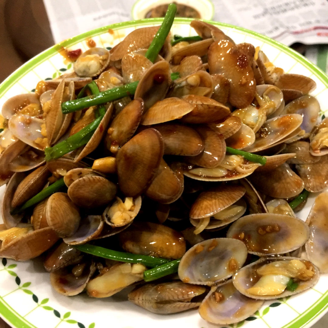 蒜香炒花甲