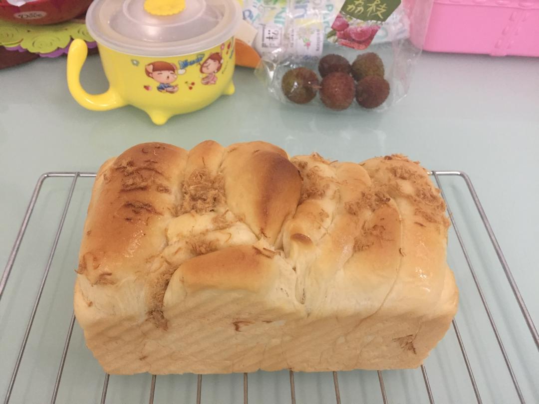 手撕千层肉松面包