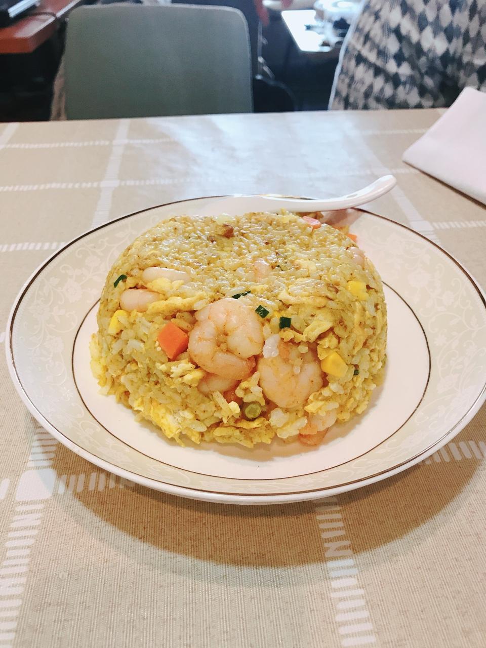 咖喱虾仁炒饭