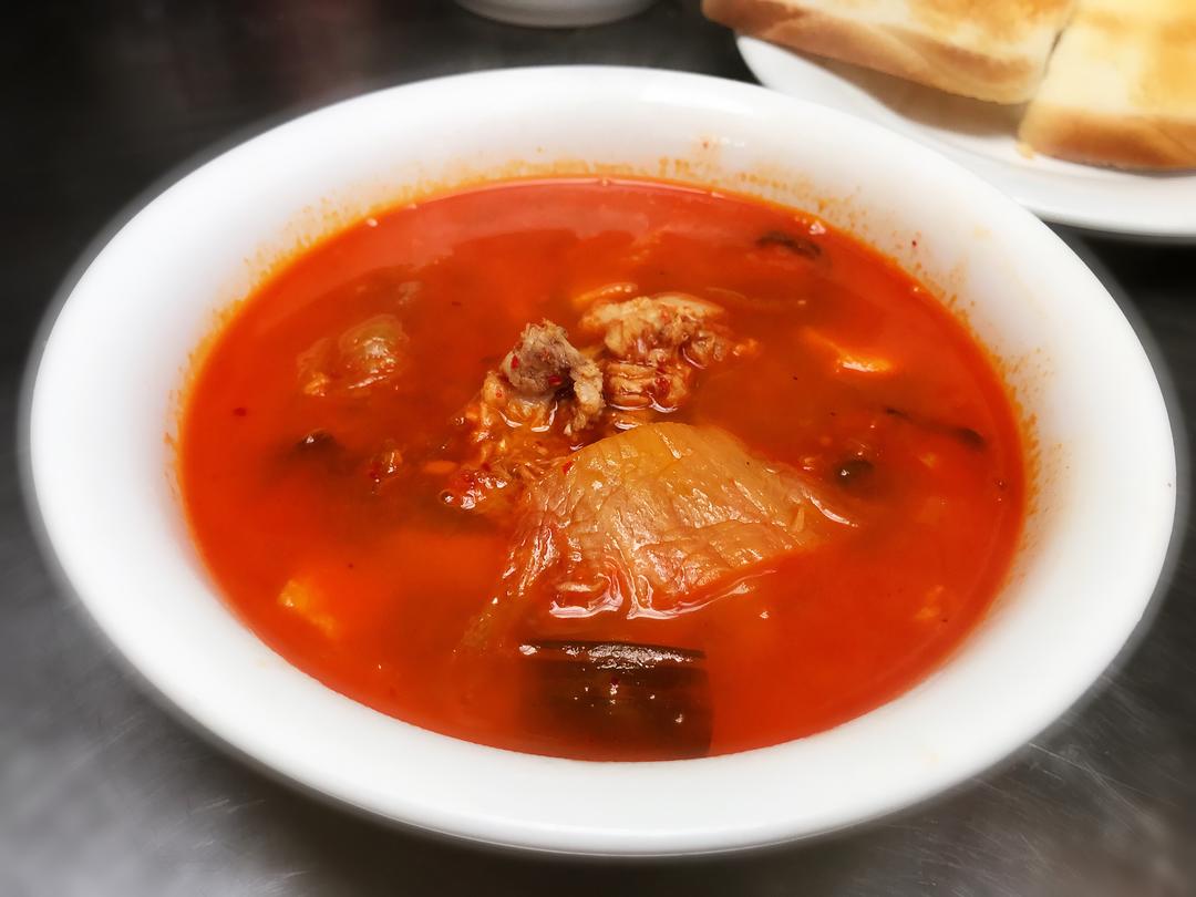 超快速《吞拿鱼泡菜汤》只要爱吃泡菜就会爱这个汤