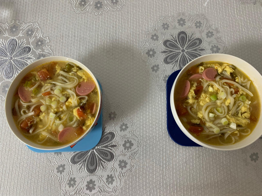 一屋，二人，三餐，四季
