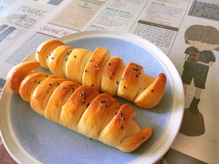 毛毛虫肉松面包