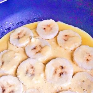香蕉牛奶鸡蛋饼（五分钟营养早餐）的做法 步骤6