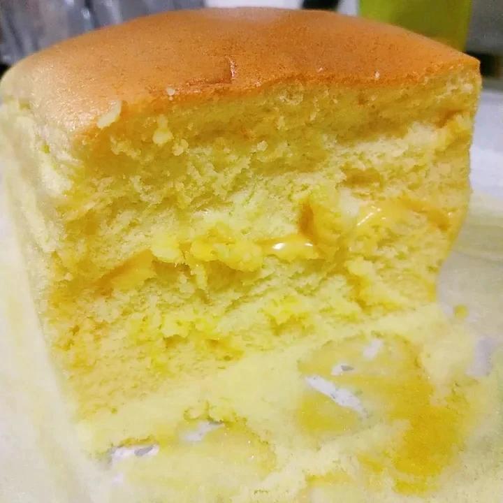 堪比柯基屁股
爆浆芝士🧀古早蛋糕
