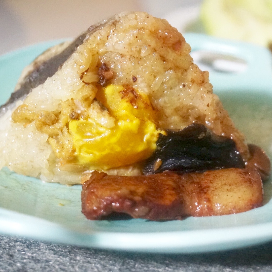 毛毛毛老师做的潮式双拼粽子(又咸又甜的粽球)