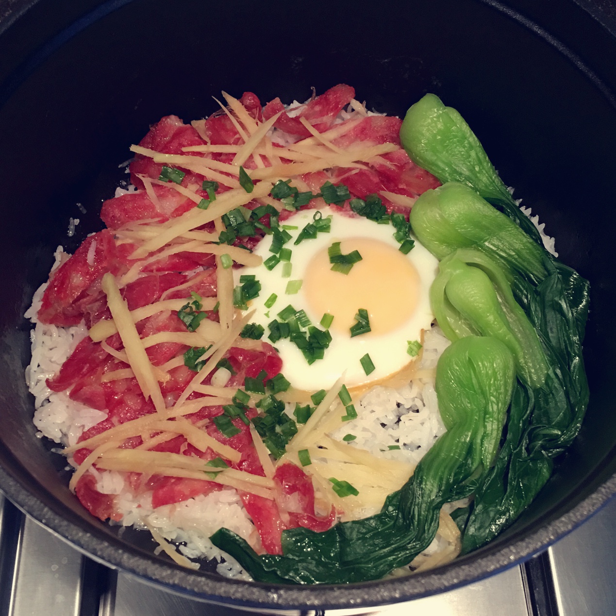塔吉锅腊味煲仔饭