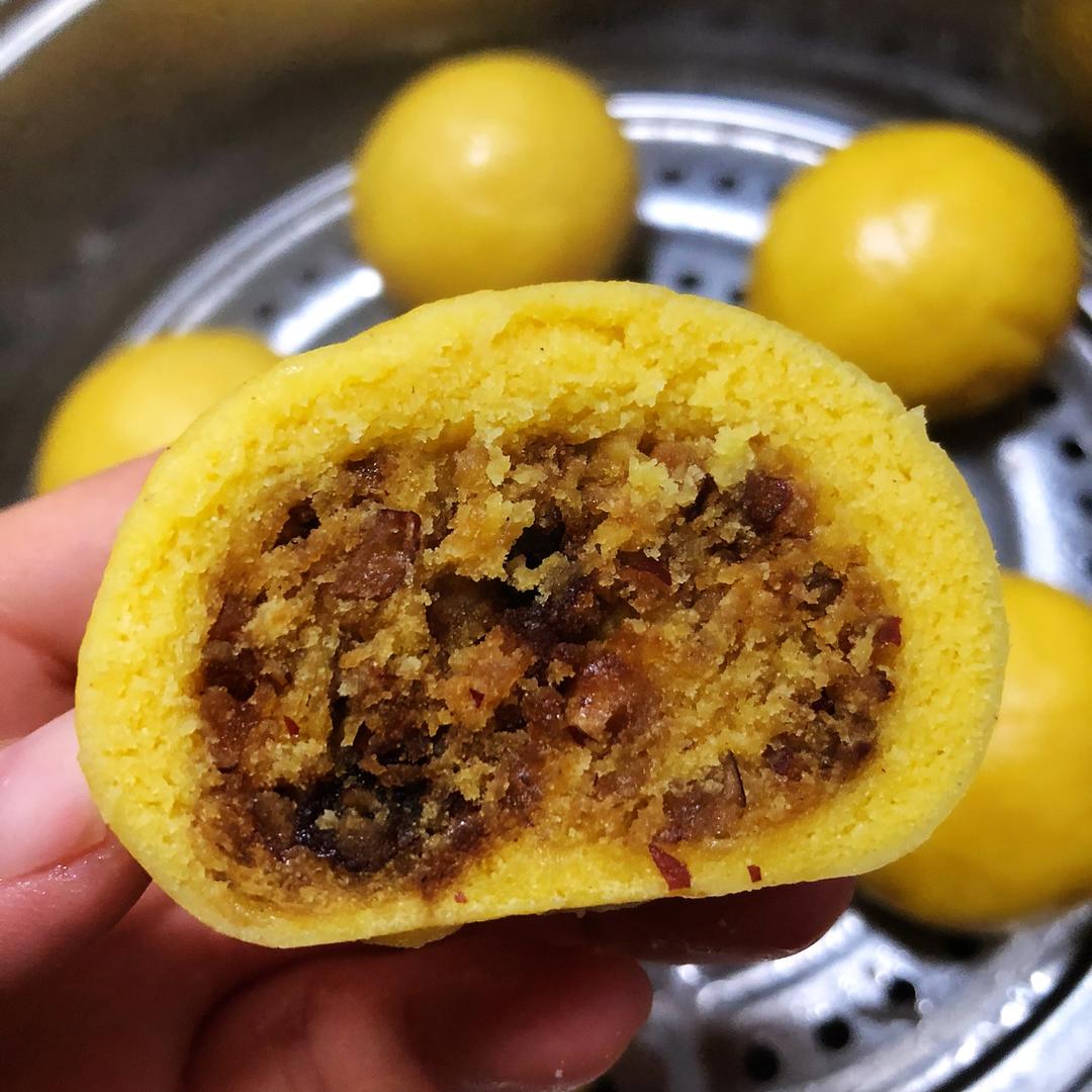 qiu小白做的玉米面裹馅饽饽