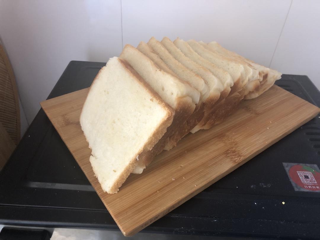 【小高姐】早餐白面包 极简主义的手工面包
