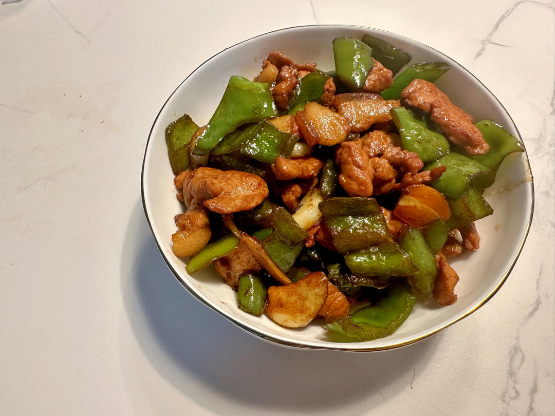农家小炒肉【记忆中勾魂的油汤】
